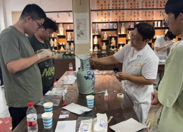 青春守护文明·实践传承历史 ——洛阳市考古研究院文物交流中心、文物修复中心联合开展文物保护专题活动(图3) image.png