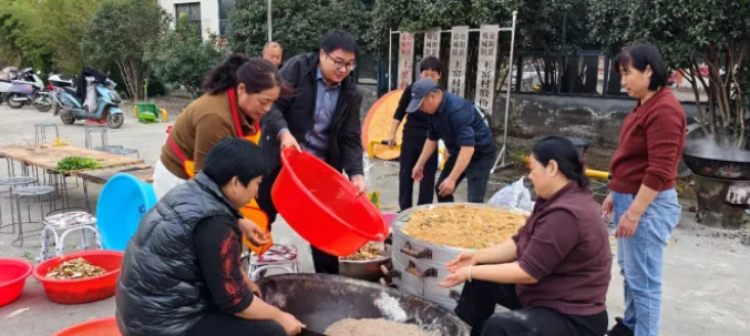 “幸福宴,飘出乡村振兴好滋味”——王窑村举办第二届孝老爱亲幸福宴(图3) image.png